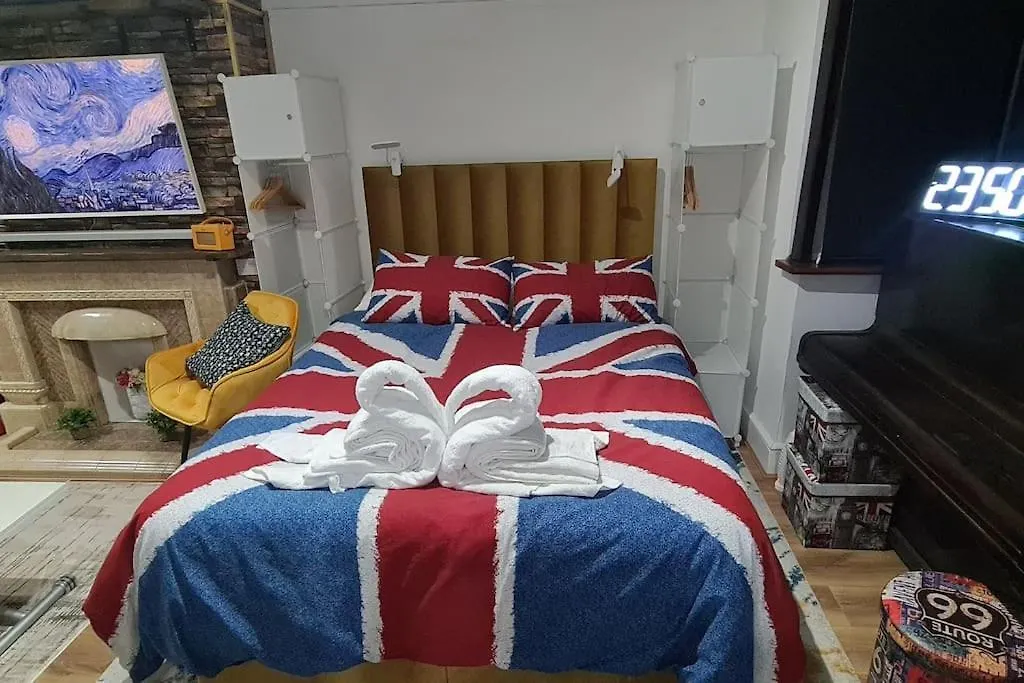 런던 Luxury & Comfy City Break Studio 아파트